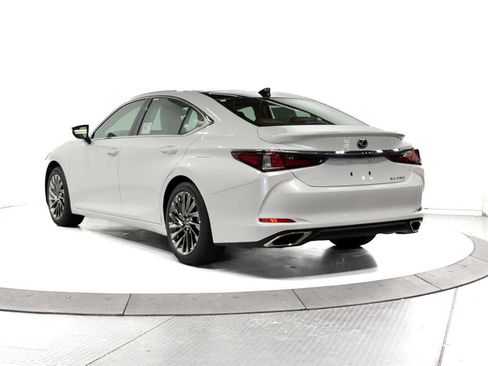 New 2025 Lexus ES 350 Ultra Luxury image 9