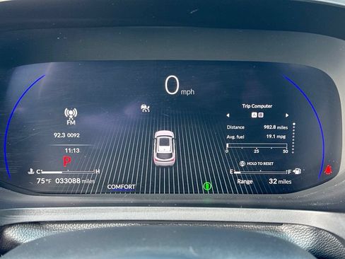 Used 2025 Acura MDX FWD image 2