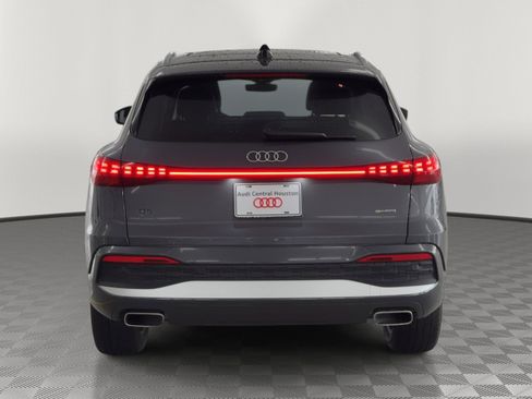 Used 2025 Audi Q5 Premium w/ Convenience Package AWD/4WD image 10