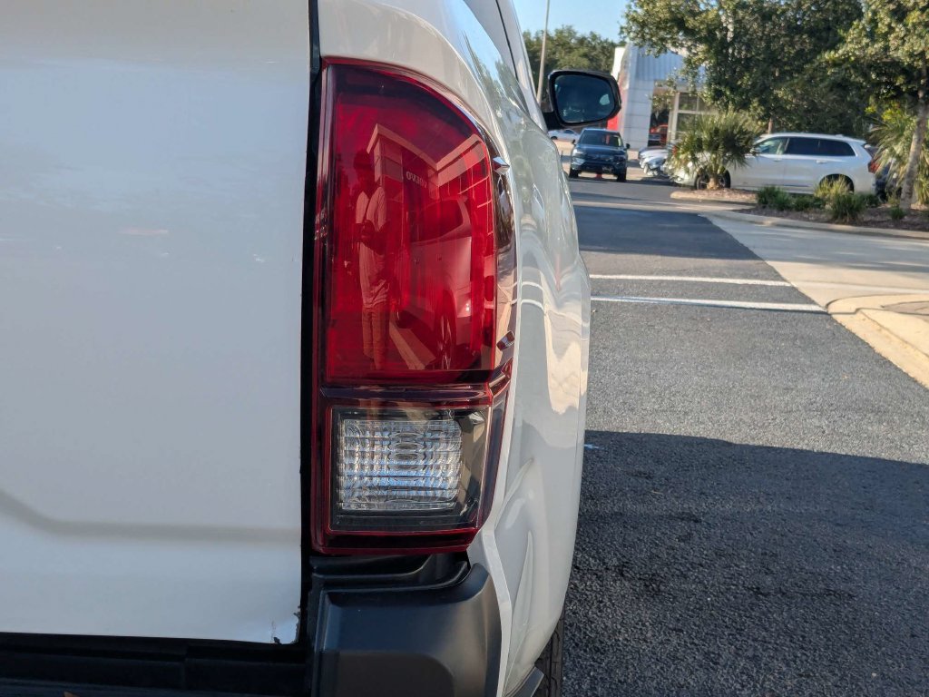 Used 2022 Toyota Tacoma SR RWD image 13