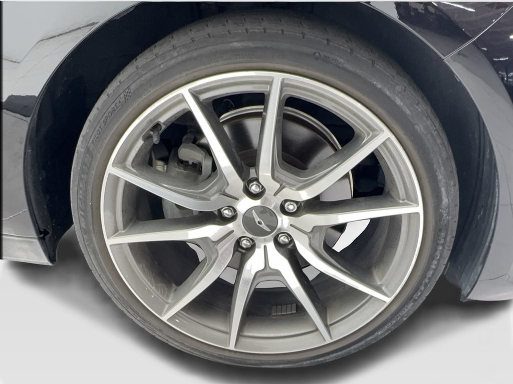 Used 2023 Genesis G70 2.0T RWD image 14