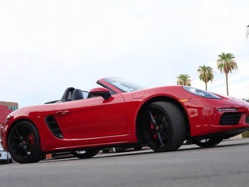 Used 2017 Porsche 718 Boxster S RWD image 12