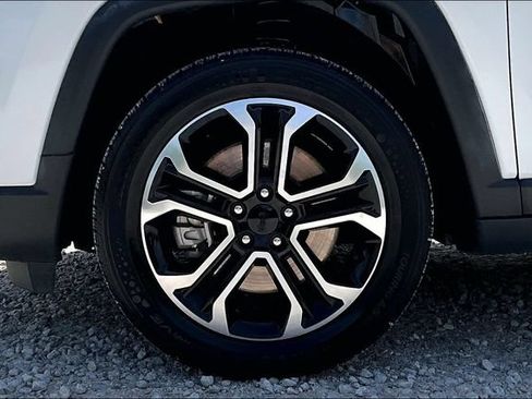 Used 2024 Jeep Compass Limited AWD/4WD image 8