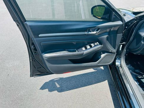 Used 2021 Nissan Altima 2.5 SL FWD image 12