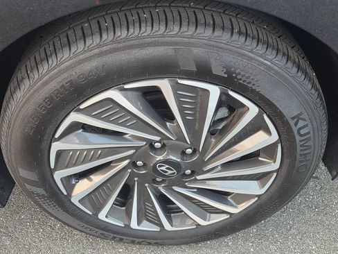 Used 2025 Hyundai Sonata Limited FWD image 10