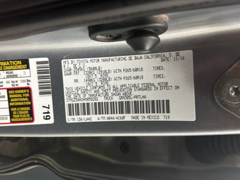 Used 2017 Toyota Tacoma Limited w/ Tow Package AWD/4WD image 26