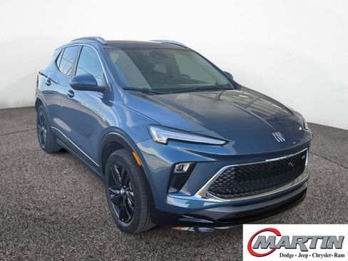 Used 2024 Buick Encore GX Sport Touring FWD image 7