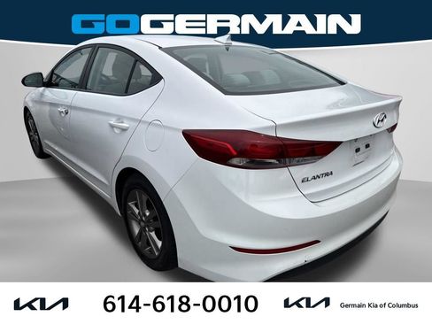 Used 2017 Hyundai Elantra SE w/ SE A/T Tech Package 03 FWD image 2