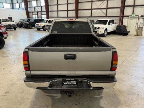 Used 2006 GMC Sierra 2500 SLT w/ Heavy-Duty Power Package AWD/4WD image 10