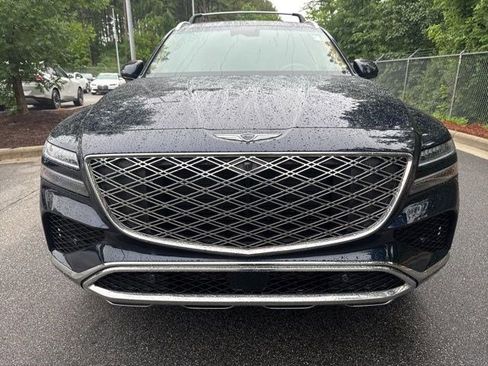 Used 2025 Genesis GV80 2.5T Prestige AWD/4WD image 2