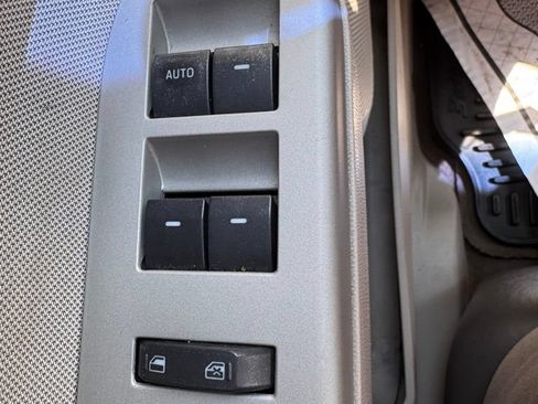 Used 2010 Ford Escape XLT AWD/4WD image 18