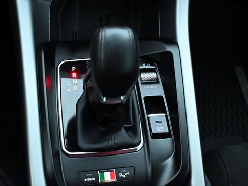 Used 2024 Alfa Romeo Tonale Veloce w/ Active Assist Package AWD/4WD image 20