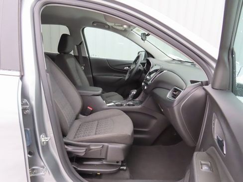 Used 2023 Chevrolet Equinox LT image 23