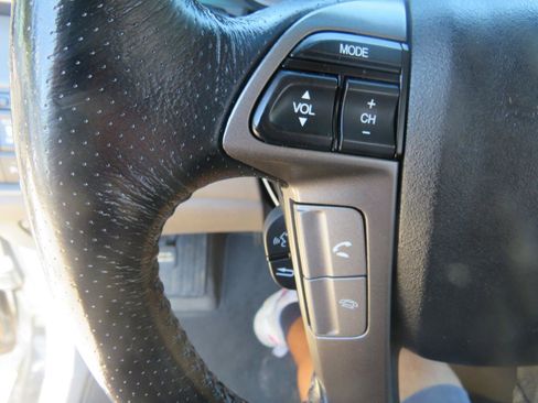 Used 2012 Honda Odyssey Touring image 12