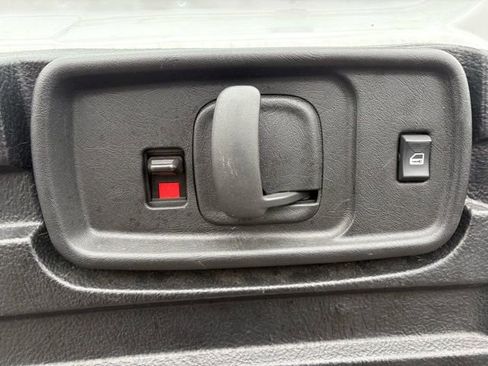 Used 2024 GMC Savana 2500 w/ Driver Convenience Package image 7