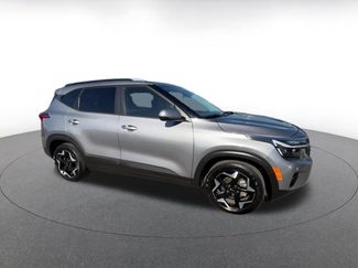 Used 2025 Kia Seltos S video 2