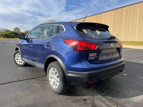 Used 2019 Nissan Rogue Sport S image 5