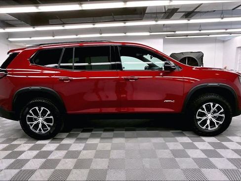 Used 2025 GMC Acadia AT4 w/ Luxury Package image 15
