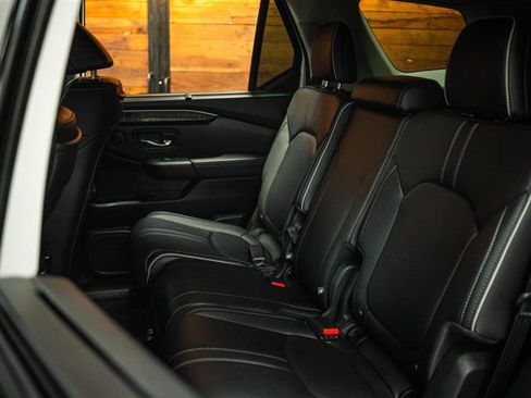 Used 2023 Honda Pilot Elite image 11