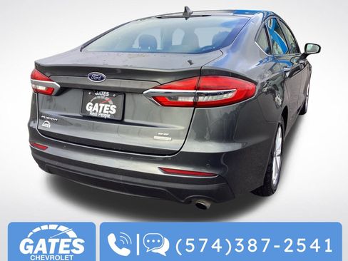 Used 2020 Ford Fusion SE image 10
