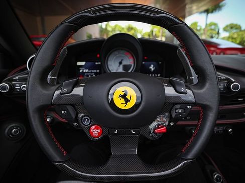 Used 2021 Ferrari F8 Tributo RWD image 29