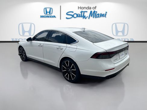 Used 2023 Honda Accord Touring image 5