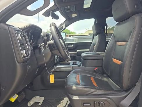 Used 2020 GMC Sierra 2500 AT4 w/ AT4 Premium Package AWD/4WD image 5