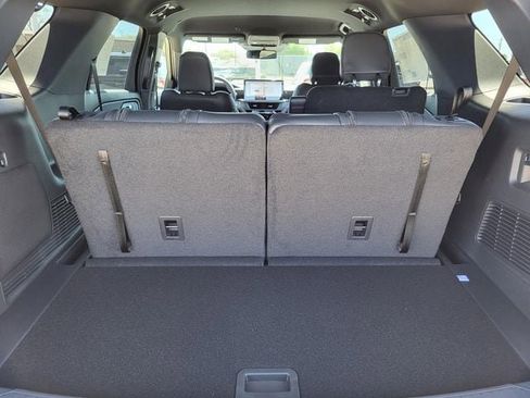 New 2026 Ford Explorer ST-Line w/ ST-Line Street Pack image 17