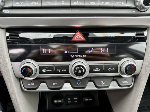 Used 2019 Hyundai Elantra Value Edition FWD image 27