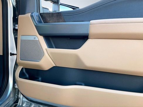 Used 2024 Ford F350 Lariat w/ Chrome Package image 24