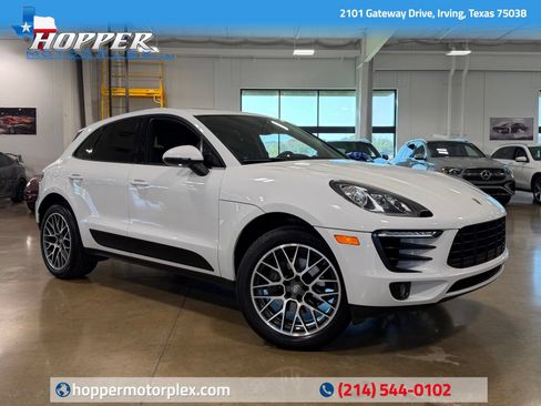 Used 2018 Porsche Macan AWD/4WD image 1