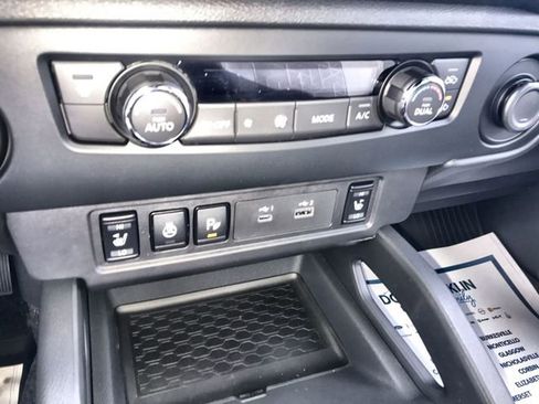 Certified 2026 Nissan Frontier SV w/ All-Weather Content Package image 18