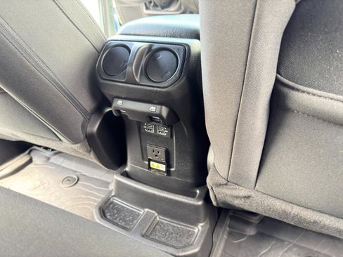 Used 2023 Jeep Wrangler Unlimited w/ Sun & Screen Package AWD/4WD image 37