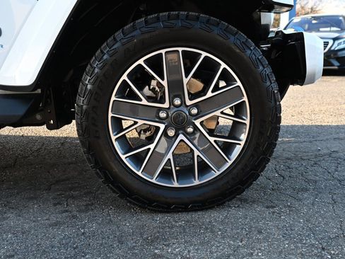 Used 2024 Jeep Wrangler High Altitude AWD/4WD image 52