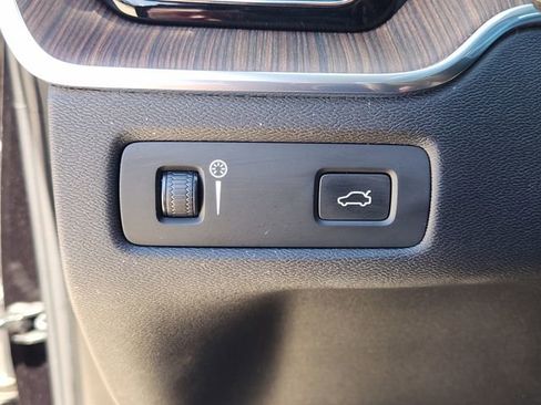 Used 2020 Volvo XC60 T5 Inscription image 22