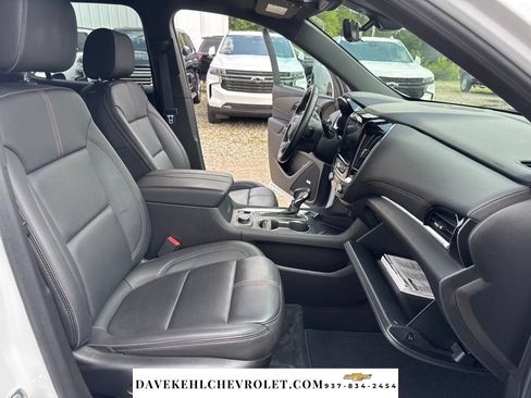 Used 2023 Chevrolet Traverse RS FWD image 28