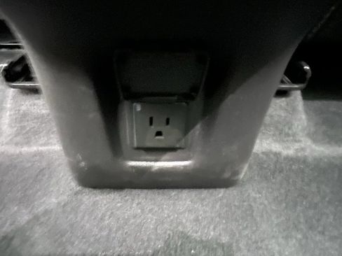 Certified 2024 Chevrolet Equinox Premier image 28