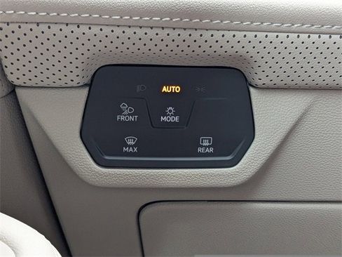 New 2026 Volkswagen Atlas SE image 28