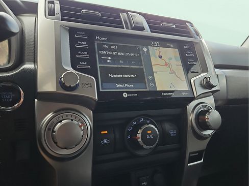 Used 2021 Toyota 4Runner SR5 Premium w/ Moonroof Package RWD image 17