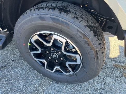New 2026 Ford Bronco Outer Banks AWD/4WD image 8