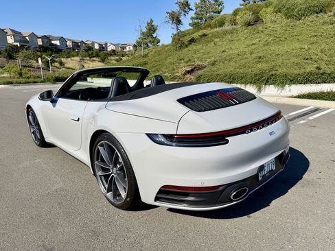 Used 2022 Porsche 911 Carrera image 15