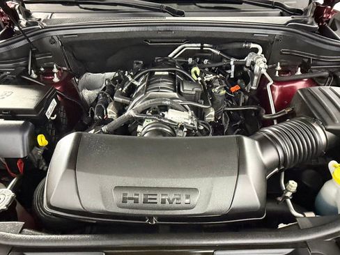 Certified 2025 Dodge Durango R/T w/ Blacktop Package image 35