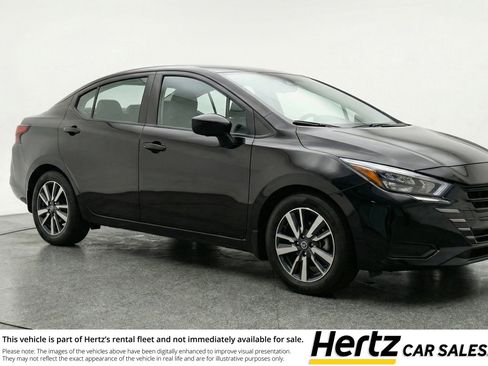 Used 2025 Nissan Versa SV image 1