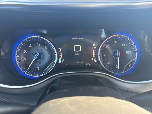 New 2026 Chrysler Pacifica Pinnacle image 40