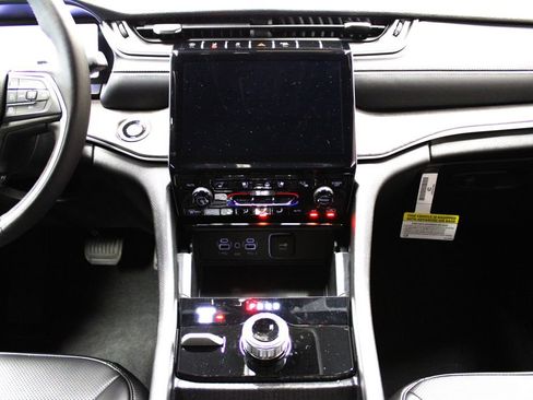 New 2025 Jeep Grand Cherokee Limited w/ Luxury Tech Group II image 13