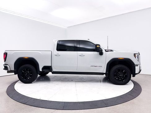 Used 2025 GMC Sierra 2500 AT4 w/ AT4 Premium Plus Package image 38