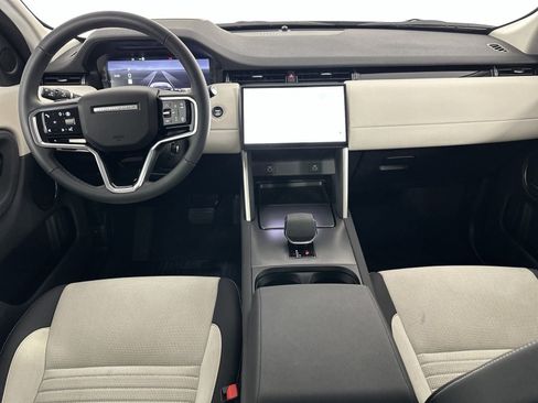 Used 2024 Land Rover Discovery Sport S image 12