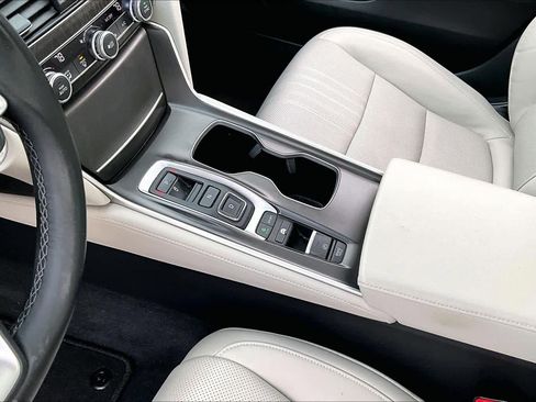 Used 2020 Honda Accord Touring image 16