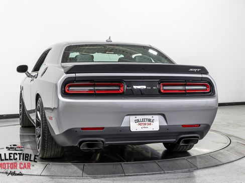 Used 2016 Dodge Challenger SRT Hellcat RWD image 18
