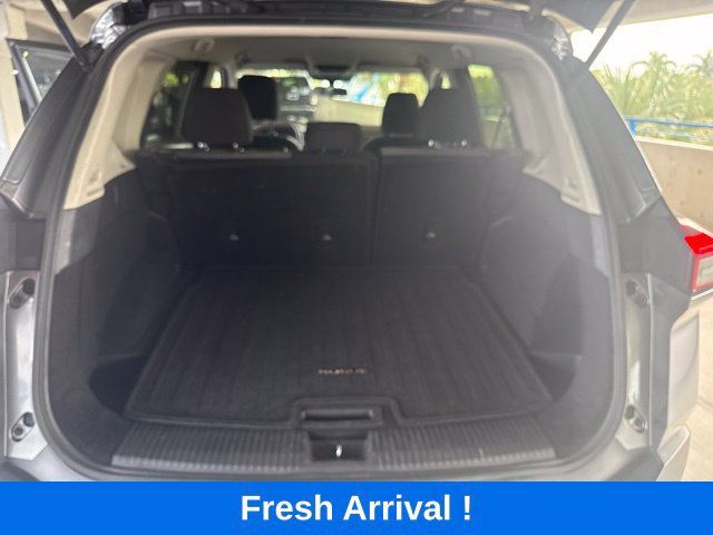 Used 2023 Nissan Rogue SV FWD image 4